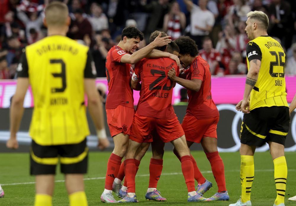 解足球背后 解足球背后